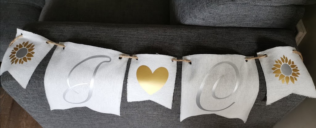 Railway Wife Creations | 209 Oakland Dr APT 605, Hamilton, ON L8E 1B8, Canada | Phone: (289) 683-4740