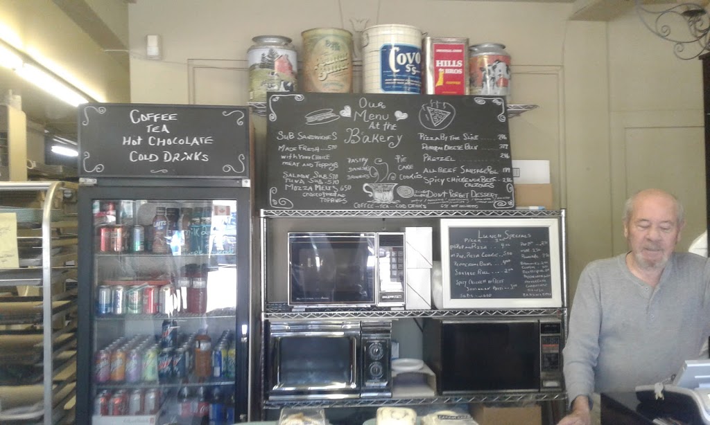 Bun King Bakery & Deli | 390 Northmount Dr NW, Calgary, AB T2K 3H5, Canada | Phone: (403) 282-2422