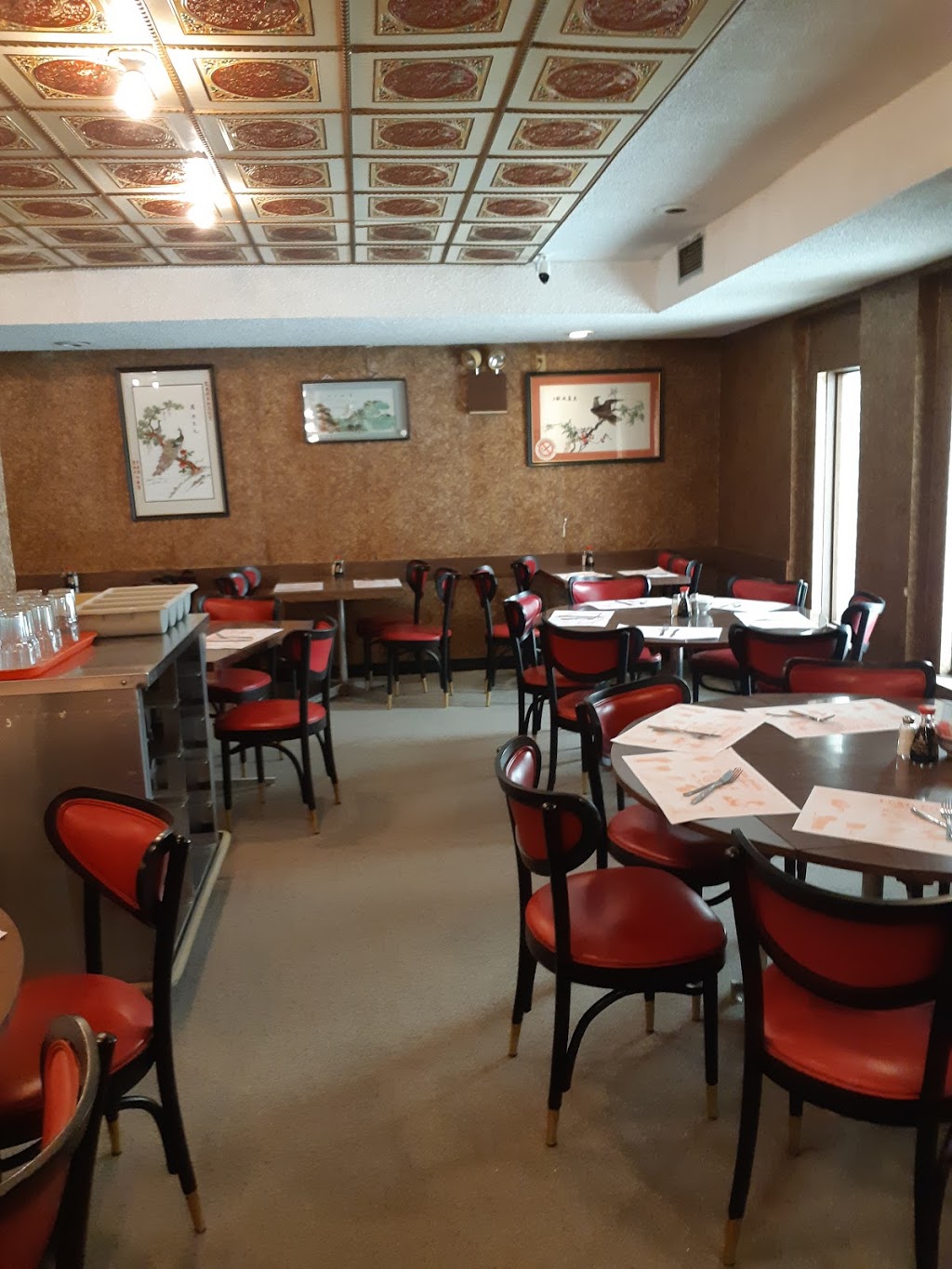 Lung Fong Restaurant | 555 Thorold Rd, Welland, ON L3C 3W9, Canada | Phone: (905) 735-8980