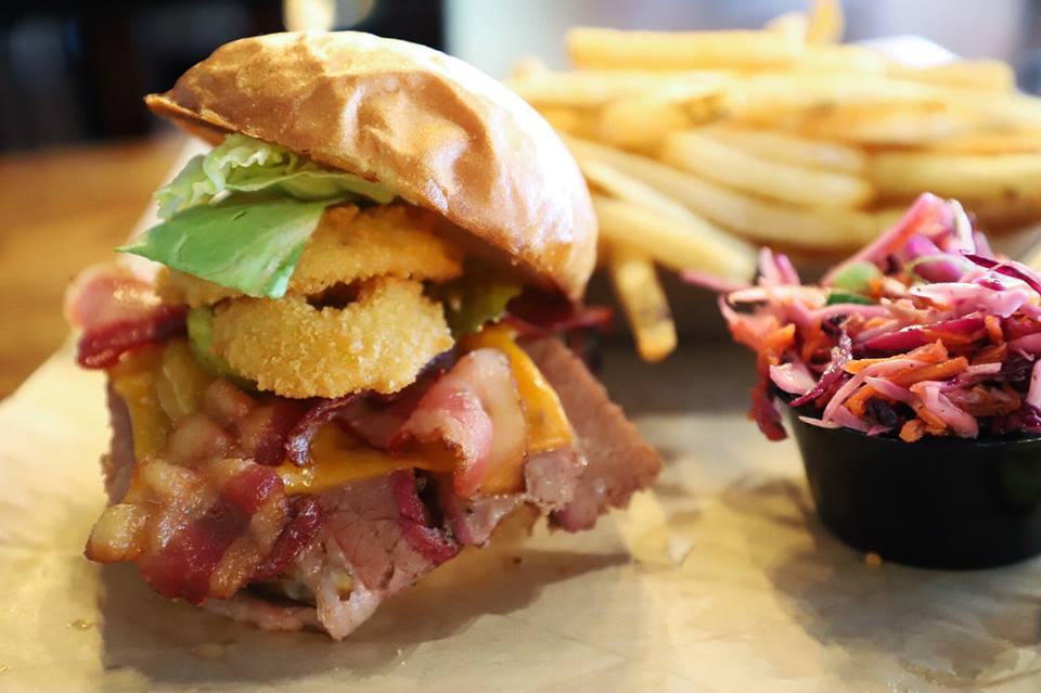 Upstreet BBQ Brewhouse | 612 Windmill Rd, Dartmouth, NS B3B 1B5, Canada | Phone: (902) 407-4344