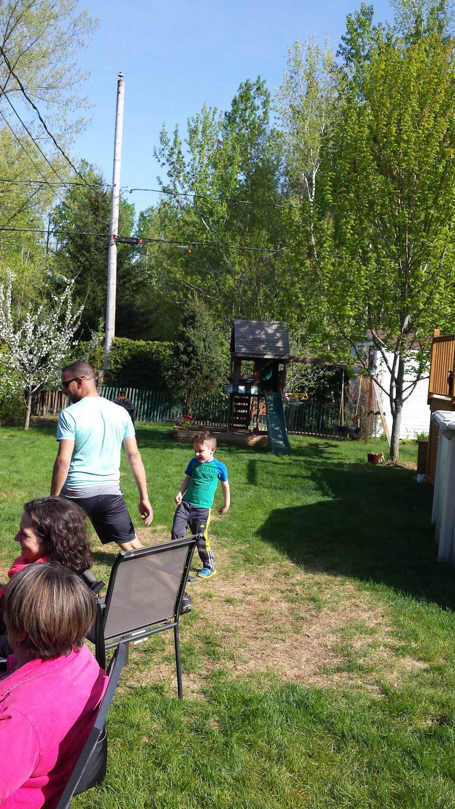 École Saint-Louis | 761 Rue du Pont, LAssomption, QC J5W 1Z5, Canada | Phone: (450) 492-3508
