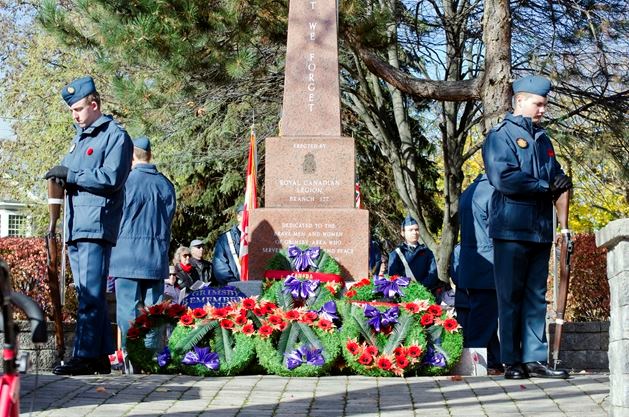 Grimsby Cenotaph | 6 Murray St, Grimsby, ON L3M 3N7, Canada