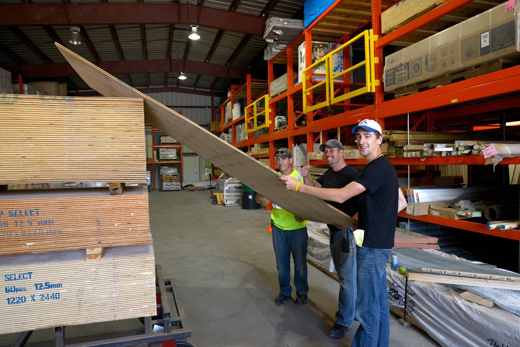 Hooks Castle Building Centre | ON-41, Cloyne, ON K0H 1K0, Canada | Phone: (613) 336-8416