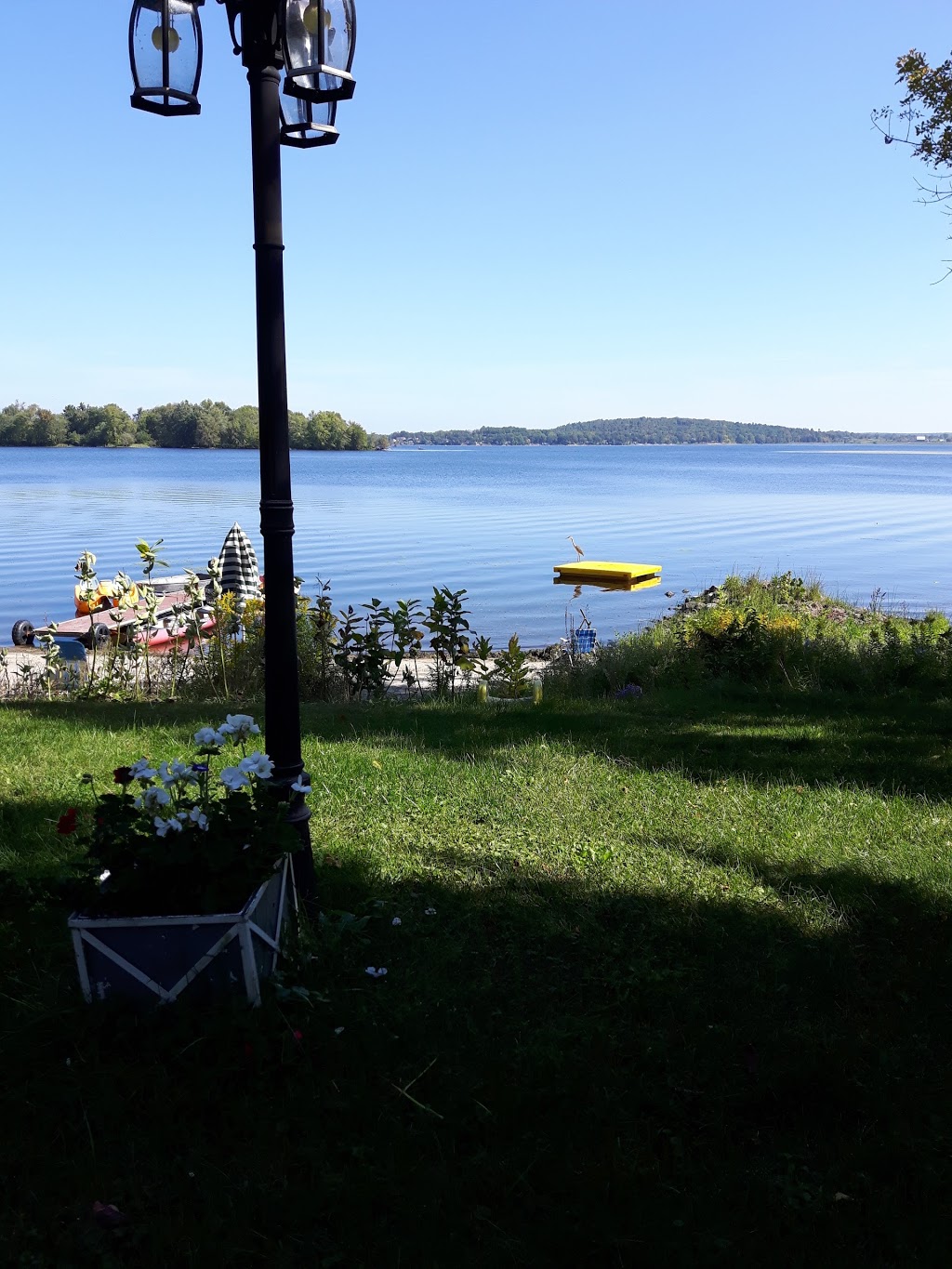 LAKESIDE HOLIDAYS | 226 Victoria St S, Tweed, ON K0K 3J0, Canada | Phone: (905) 626-3437