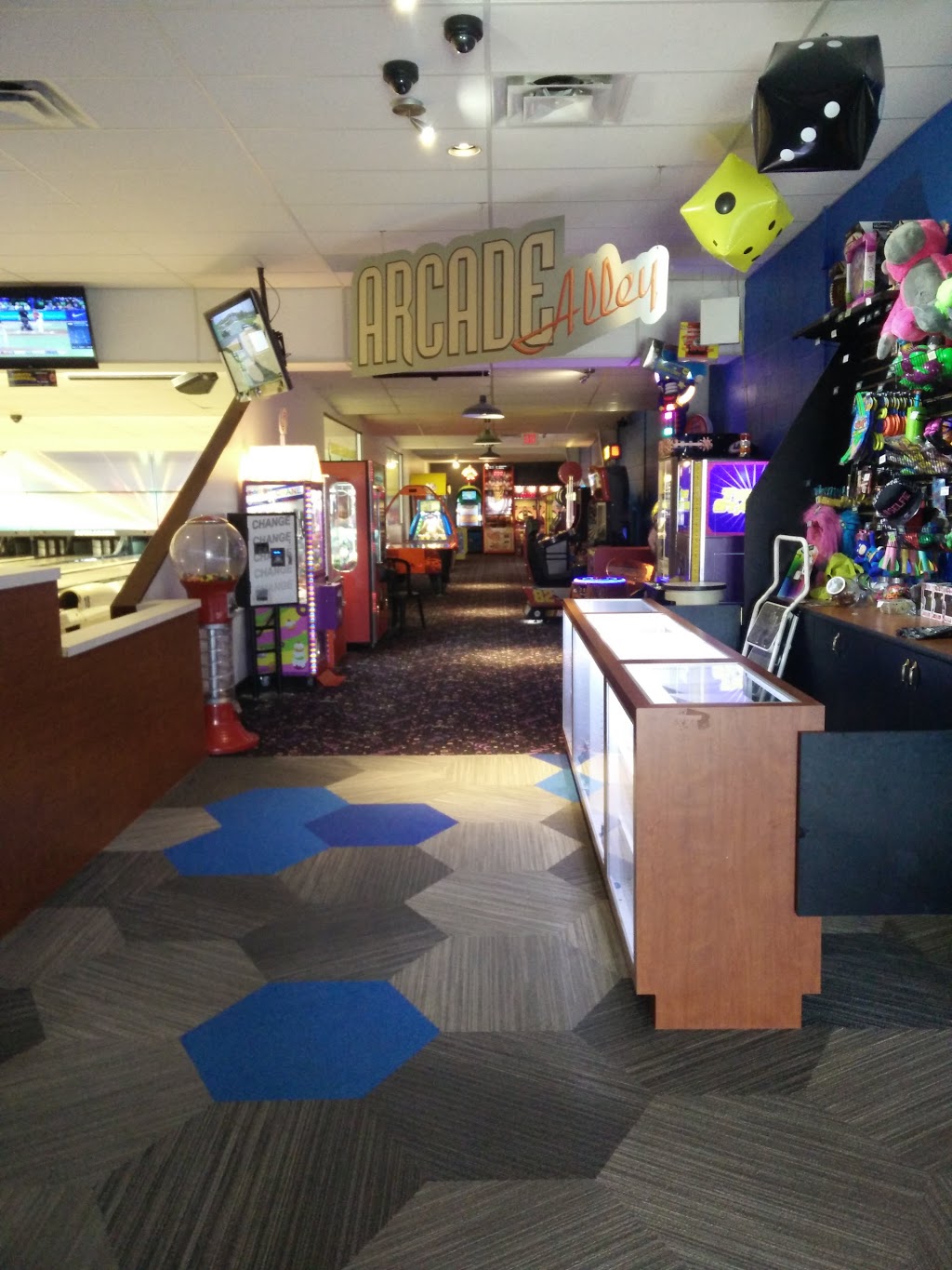 Dartmouth Bowlarama | 31 Atlantic St, Dartmouth, NS B2Y 4P4, Canada | Phone: (902) 466-4405