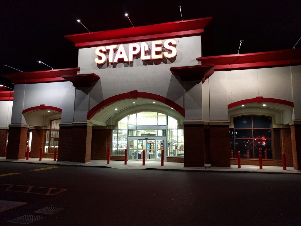 Staples | electronics store | 970 Upper Wentworth St, Hamilton, ON L9A 4V8, Canada | 9053837913 OR +1 905-383-7913