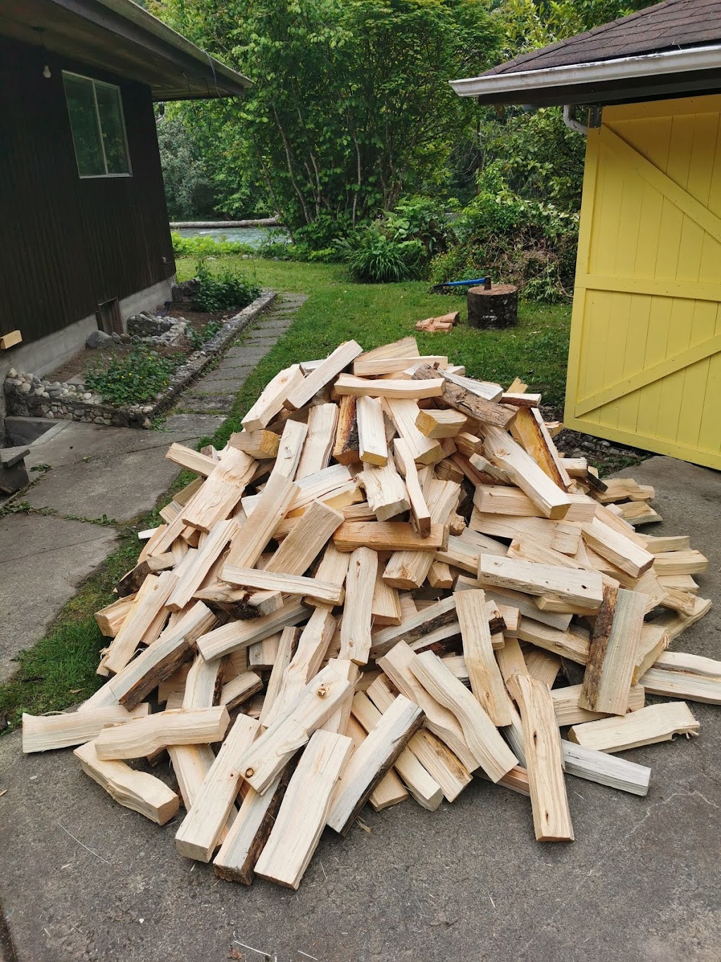 All Canadian Firewood Ltd. | 41865 Yarrow Central Rd, Chilliwack, BC V2R 5G3, Canada | Phone: (604) 832-9456
