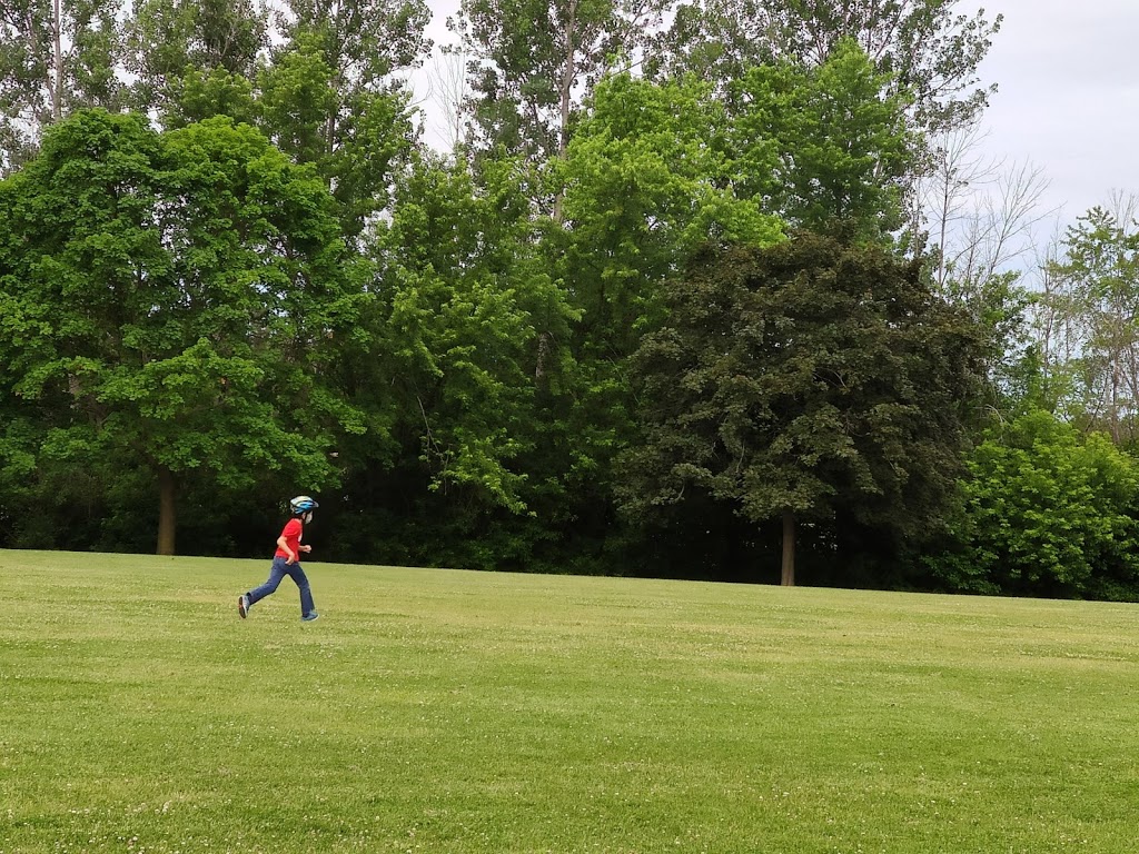 Kingsway Place Retirement Residence | 145 Murray Dr, Aurora, ON L4G 2C7, Canada | Phone: (905) 841-2777
