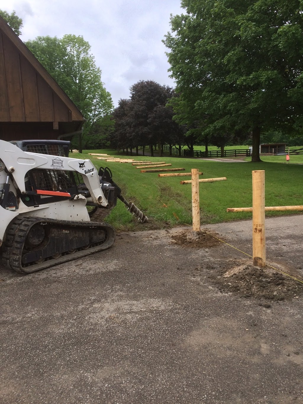 Alliston Fence | 295 Victoria St E, Alliston, ON L9R 1K4, Canada | Phone: (416) 993-0711