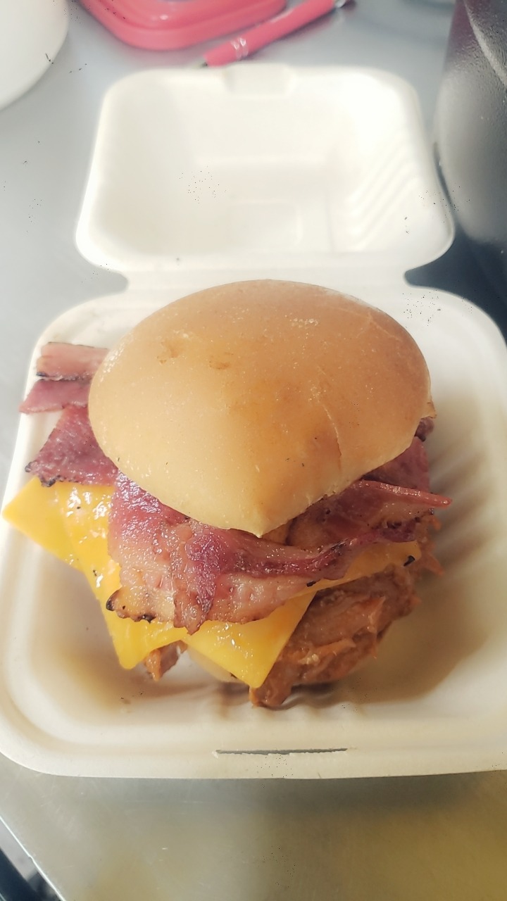 Clifford Snack Shack | 29 Elora St N Unit C, Clifford, ON N0G 1M0, Canada | Phone: (519) 327-4444