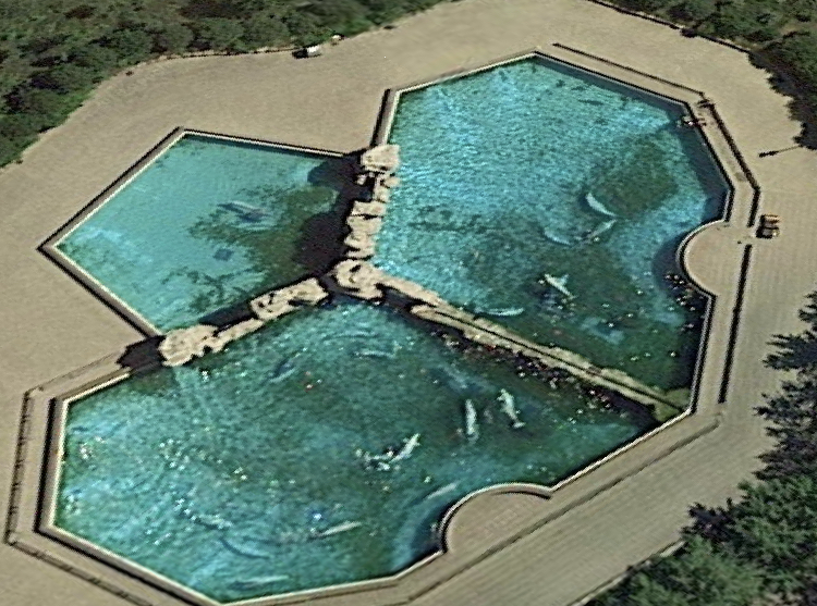 Friendship Cove | Marineland, 7657 Portage Road, Niagara Falls, ON L2E 6X8, Canada | Phone: (905) 356-9565