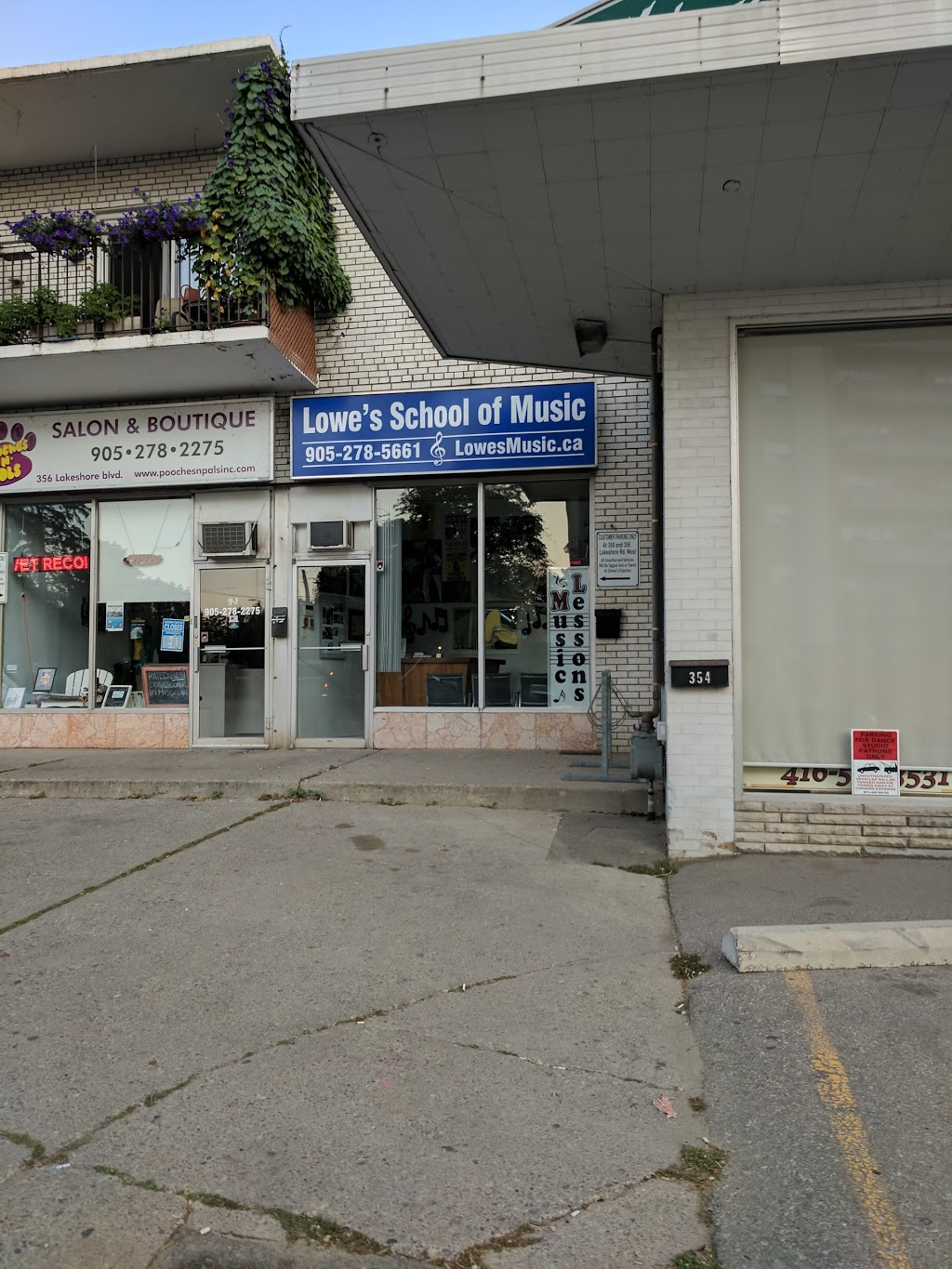 Lowes School of Music | 356 Lakeshore Rd W, Mississauga, ON L5H 1H3, Canada | Phone: (905) 278-5661