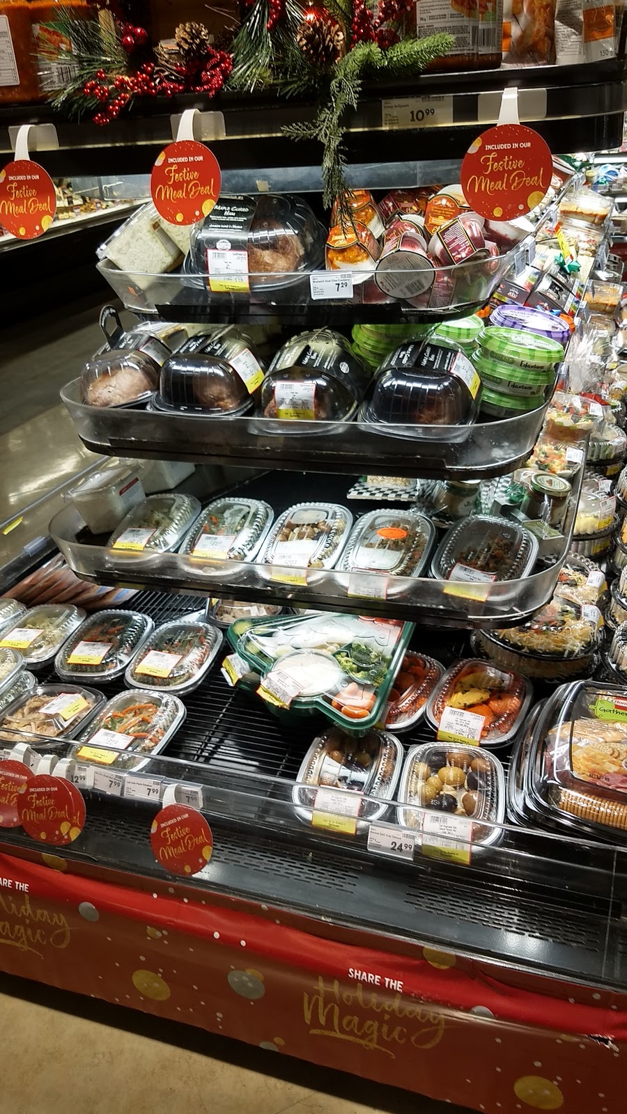 Royal Square Mall | 800 McBride Blvd, New Westminster, BC V3L 2B8, Canada | Phone: (604) 520-9667