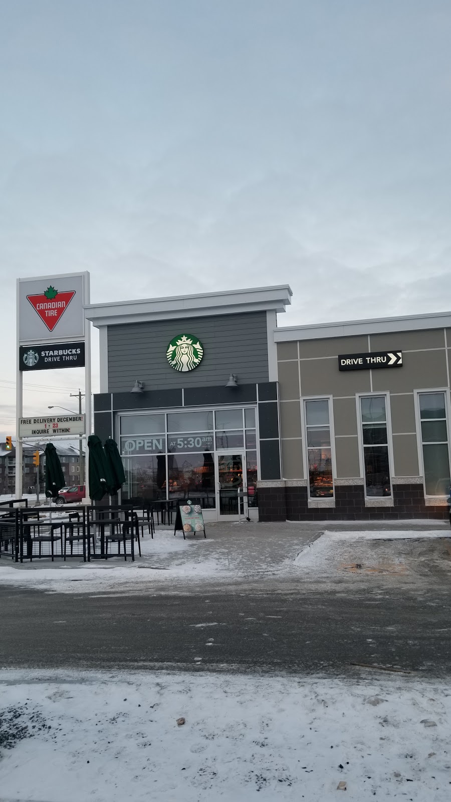 Starbucks | 2100 McGillivray Blvd, Winnipeg, MB R3Y 1X2, Canada | Phone: (204) 807-5473