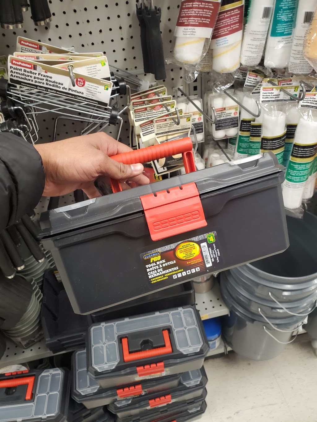 Dollarama | 3030 Don Mills Rd E, Toronto, ON M2J 3C1, Canada | Phone: (416) 642-5991