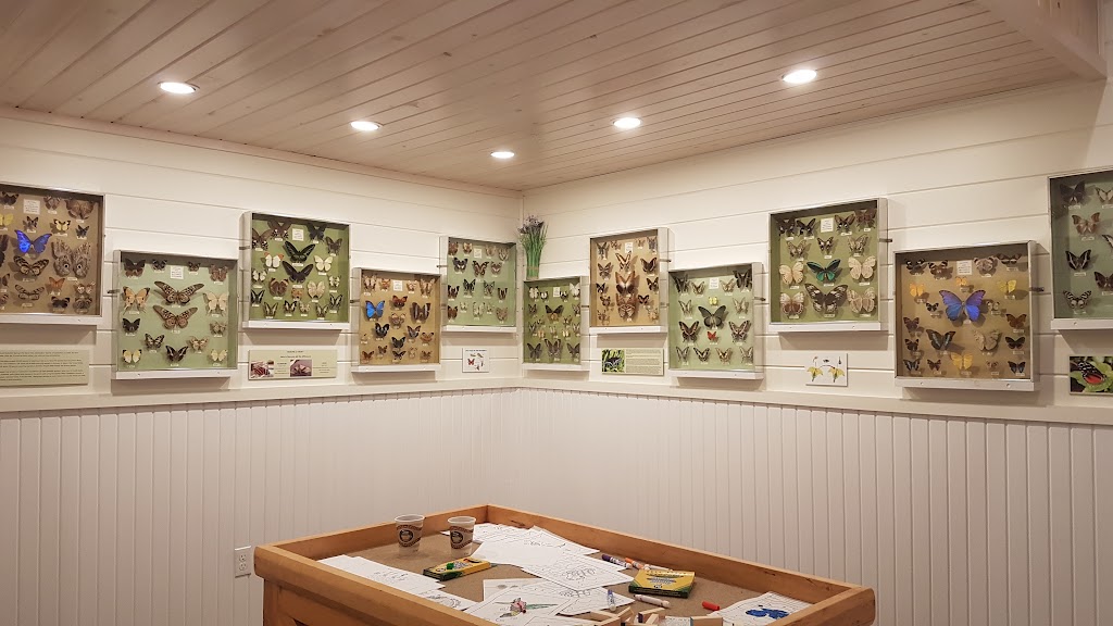 Carr’s Wildlife Center | 32 Campbellton Rd, Stanley Bridge, PE C0A 1M0, Canada | Phone: (902) 886-3355