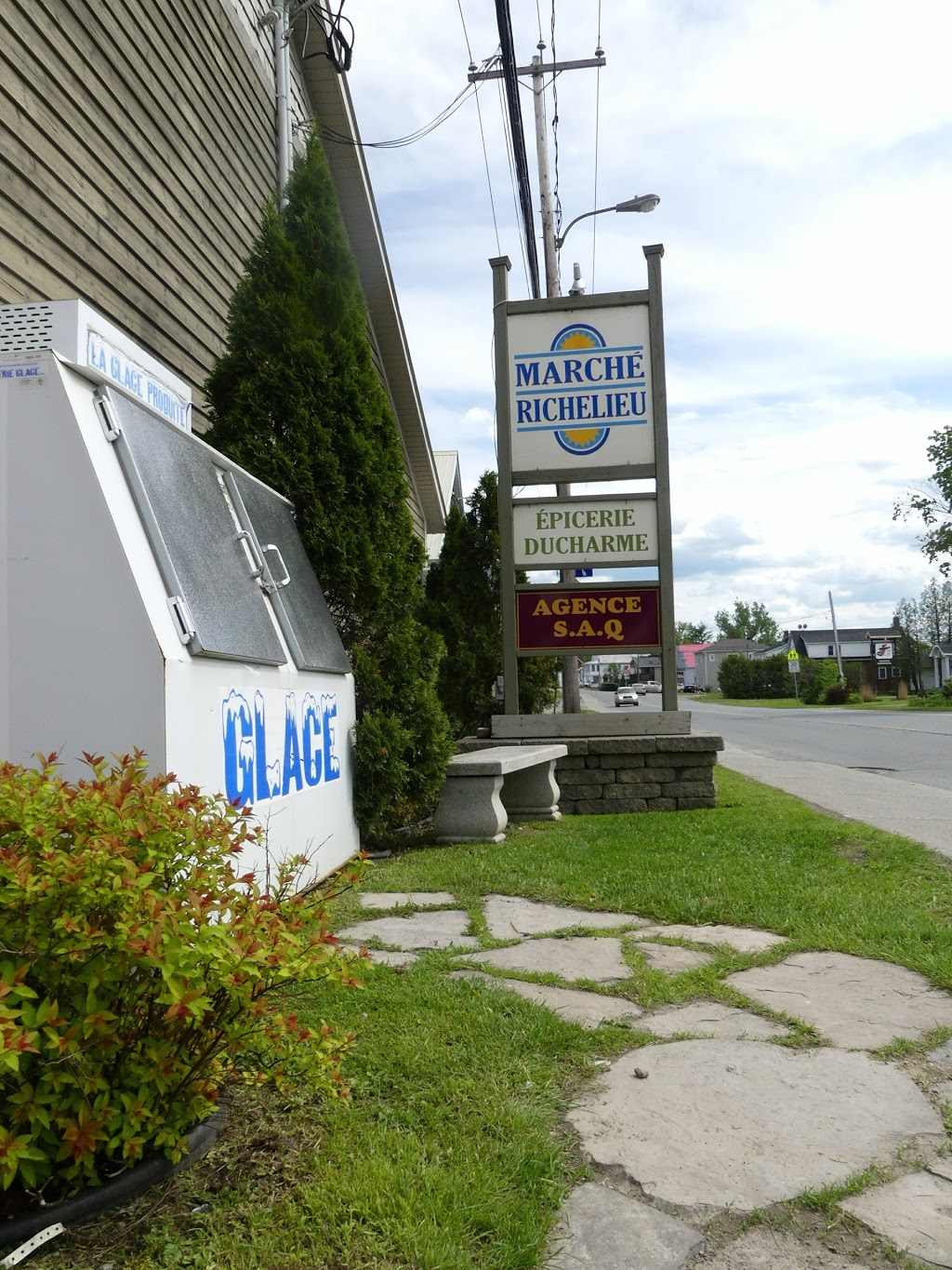 Marché Richelieu - Épicerie Jacques Ducharme | 340 Rue Principale C.P. 194, Potton, QC J0E 1X0, Canada | Phone: (450) 292-5252