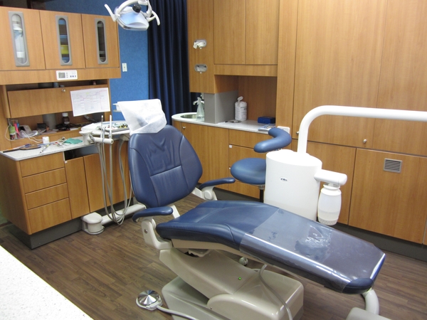 Keswick Dental Centre | 417 The Queensway S #202, Keswick, ON L4P 2C7, Canada | Phone: (905) 476-4371