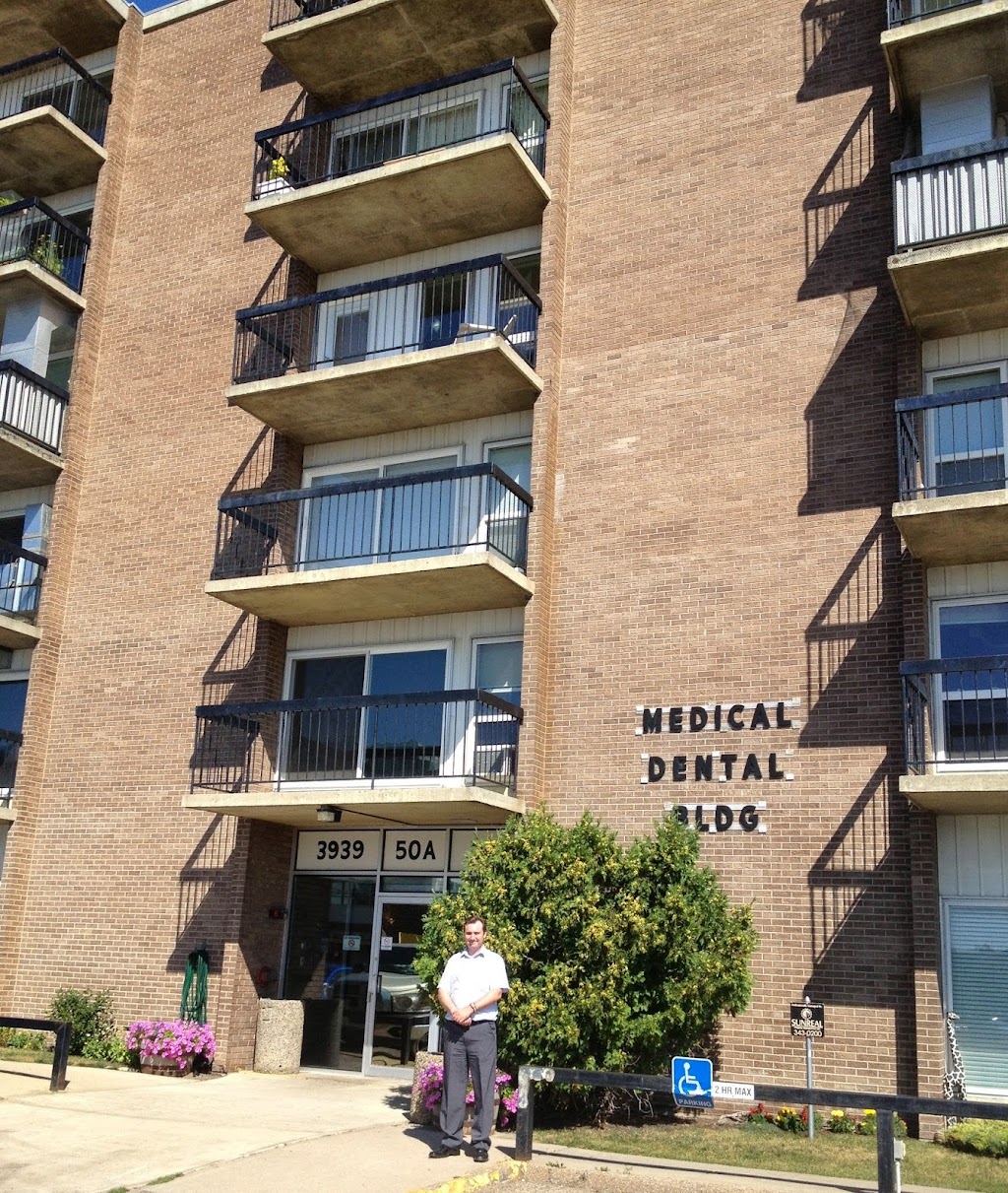 Dr J Arlo Chinnery, Red Deer Acupuncture Clinic | 6828 50 Ave #3, Red Deer, AB T4N 4E3, Canada | Phone: (403) 343-1539