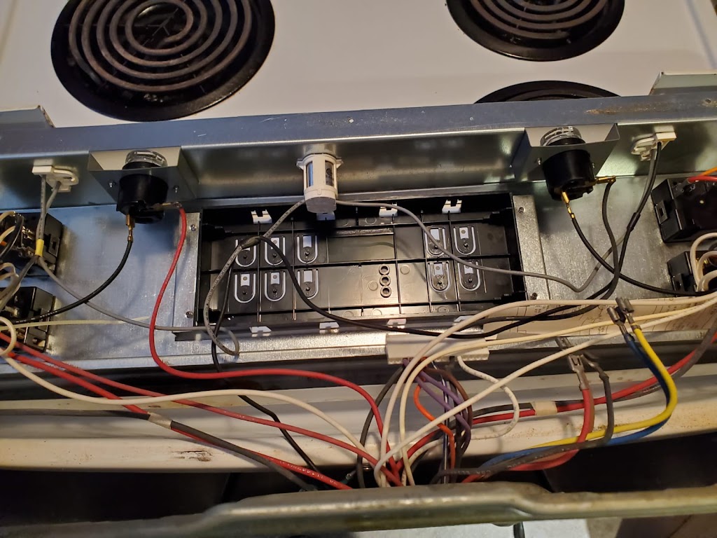 Appliance Repair Whitby | 3000 Garden St #33, Whitby, ON L1R 2G6, Canada | Phone: (647) 660-1759
