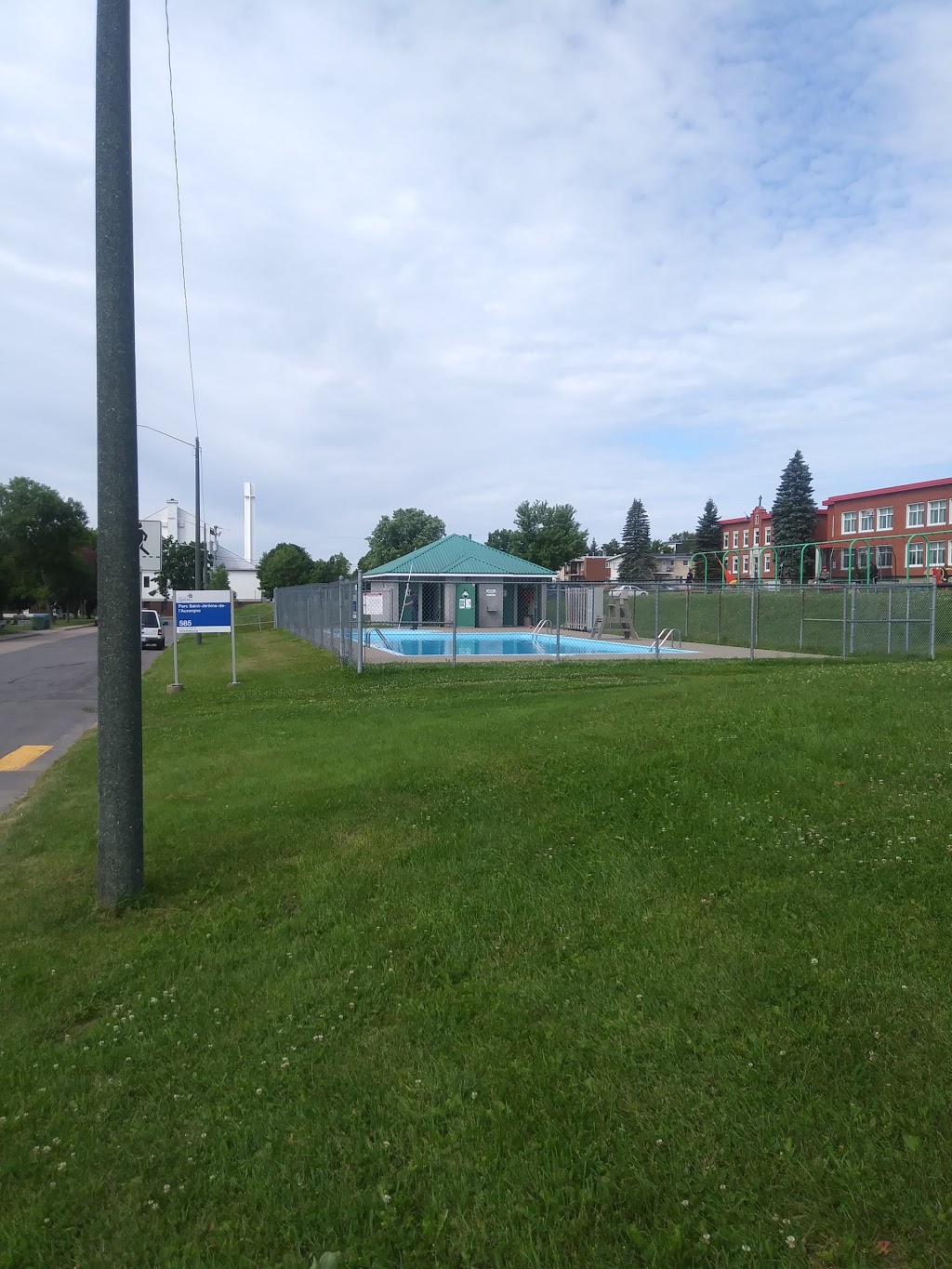 Parc Saint-Jérôme | 585 64e Rue E, Québec, QC G1H 1Y1, Canada | Phone: (418) 641-6290