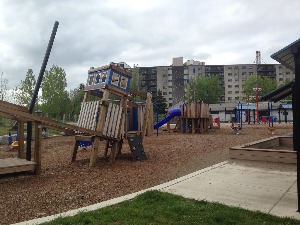 Amos Waites Park | 2441 Lake Shore Blvd W, Etobicoke, ON M8V 1C5, Canada | Phone: (416) 394-8484