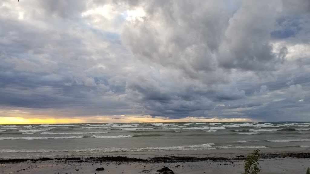 Wasaga Beach BnB | 15 44th St N, Wasaga Beach, ON L9Z 1Z2, Canada | Phone: (705) 606-0257