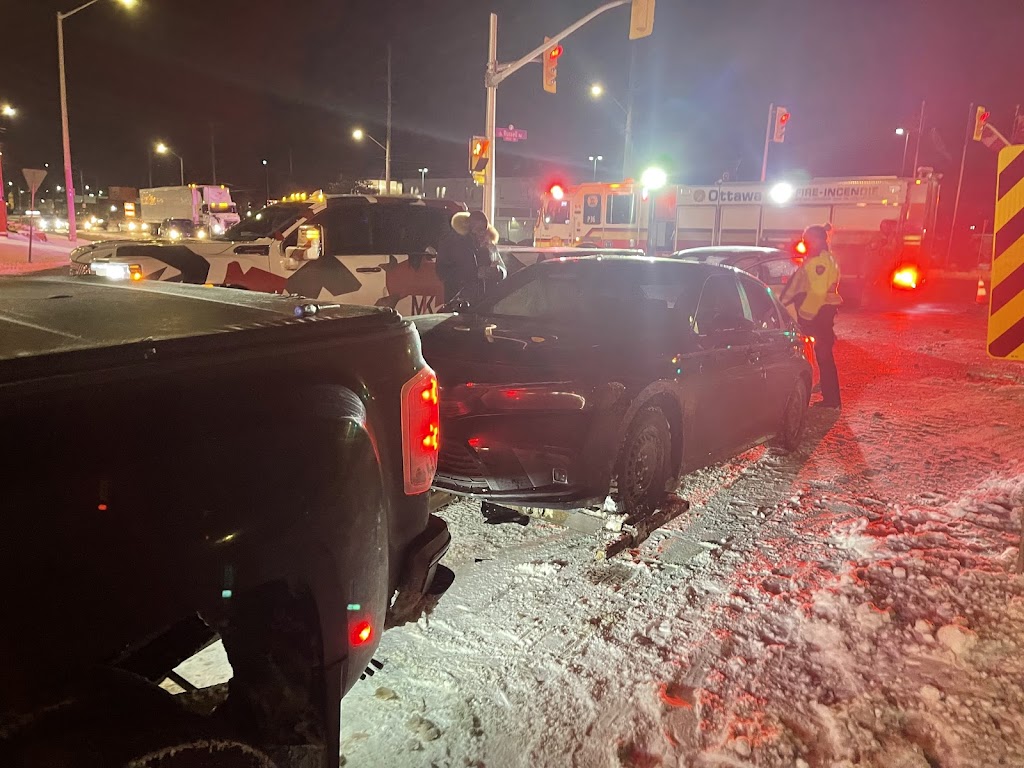 No Limit Roadside & Recovery | 6571 Bank St, Metcalfe, ON K0A 2P0, Canada | Phone: (613) 816-6075