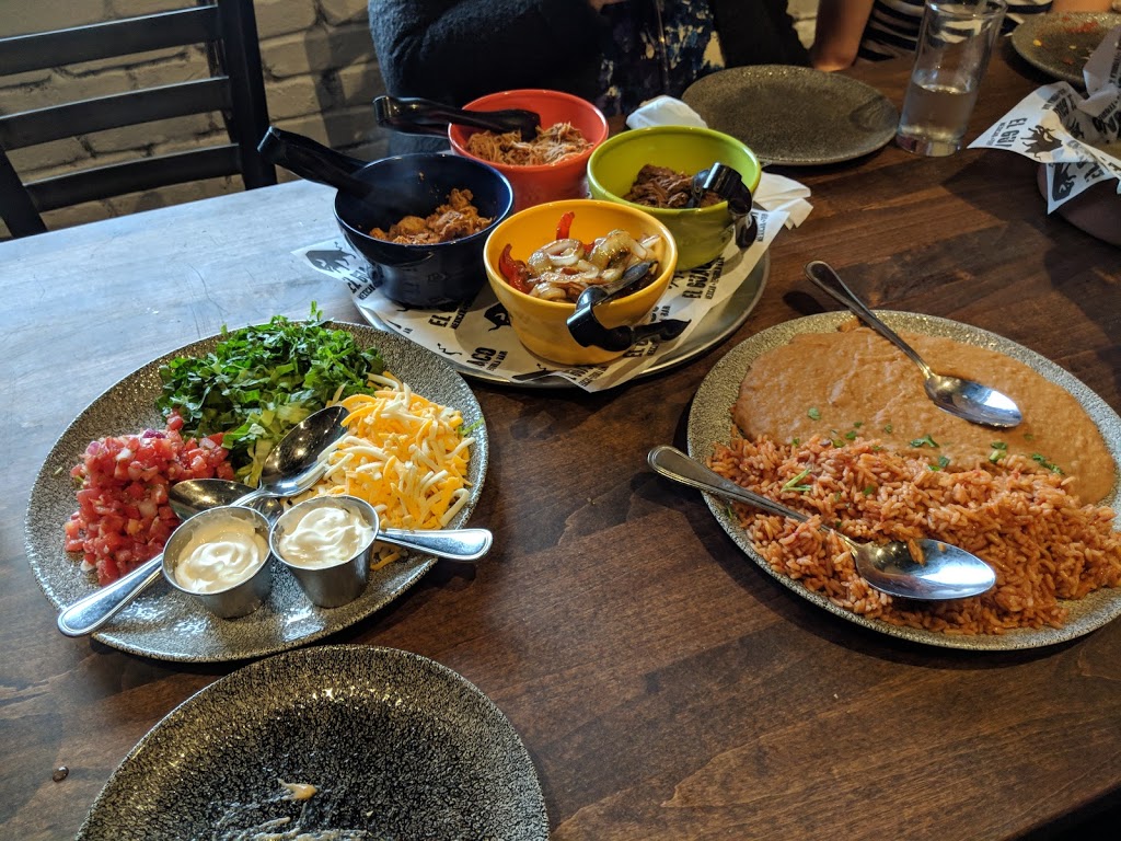 El Guaco | 13039 Tecumseh Rd E, Windsor, ON N8N 3T4, Canada | Phone: (519) 739-6189