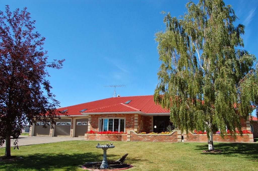 Thoms Funeral Home And Reception Centre | 477 Margaret Ave, Duchess, AB T0J 0Z0, Canada | Phone: (403) 501-1010