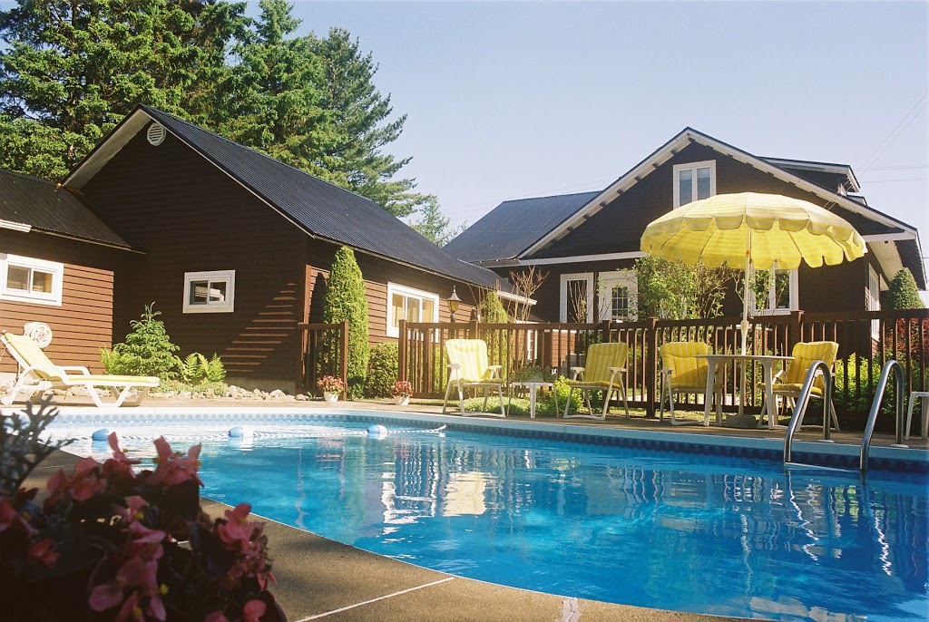 Gîte la Chambre des Maîtres | 109 Rue-Sainte Anne, Baie-Saint-Paul, QC G3Z 1N9, Canada | Phone: (418) 435-3059