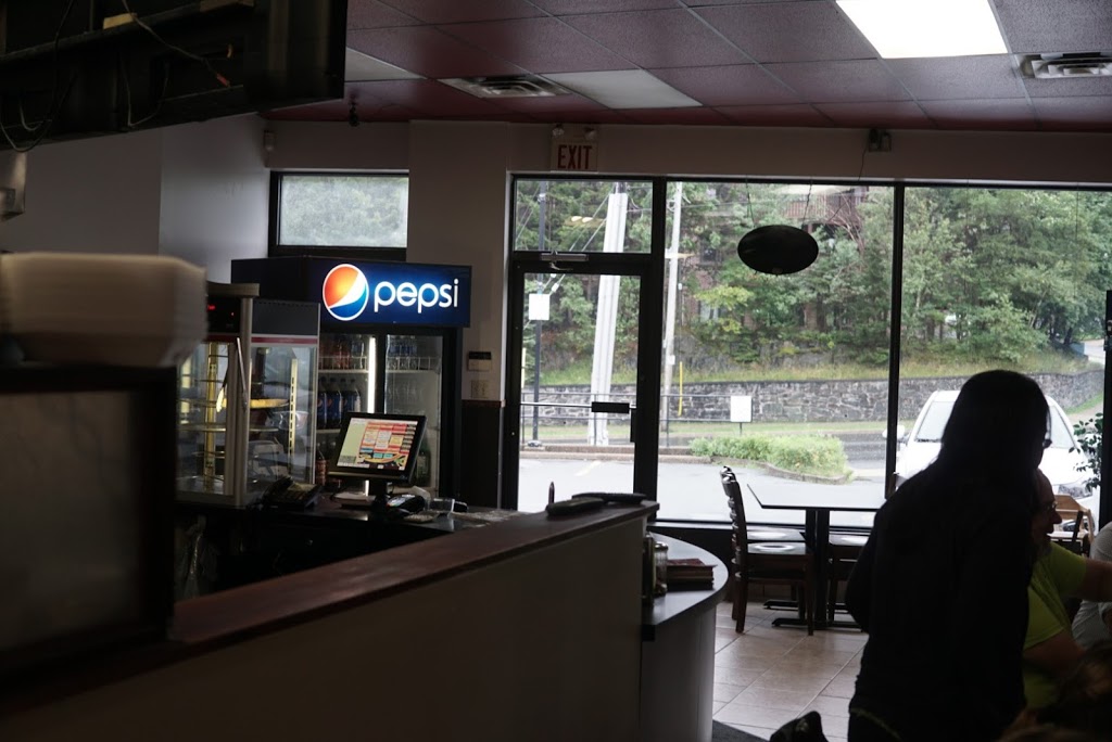 Pizzadelic | 7 Langbrae Dr, Halifax, NS B3M 4H3, Canada | Phone: (902) 444-4456