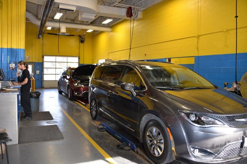 Provincial Chrysler Dodge Jeep RAM Service Centre | 1001 Provincial Rd, Windsor, ON N8W 5V9, Canada | Phone: (519) 250-5511