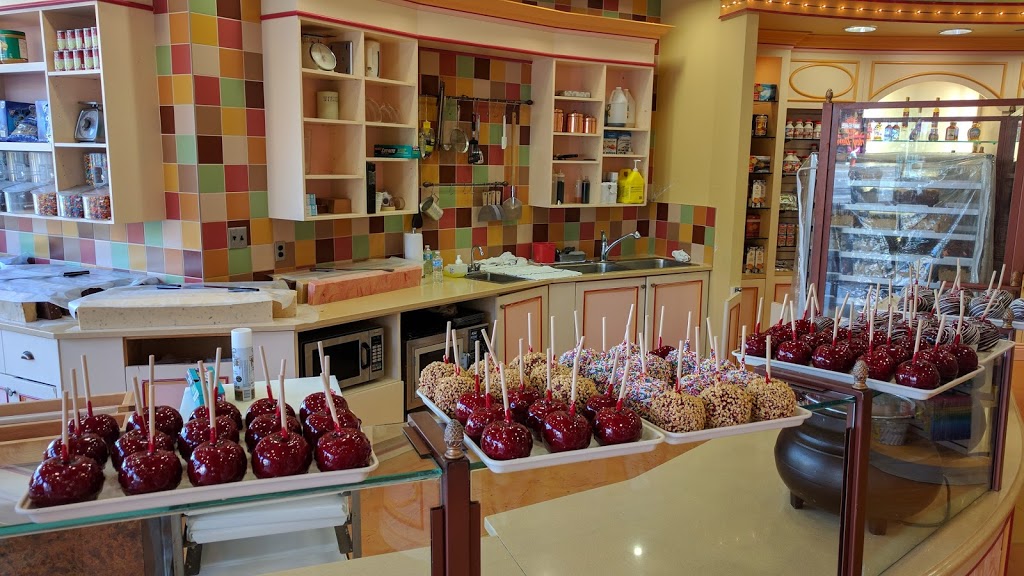 Fudge Factory | 4848 Clifton Hill, Niagara Falls, ON L2G 3N4, Canada | Phone: (905) 358-3676