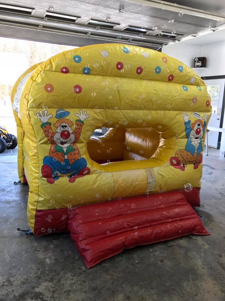 Jeux gonflables Simon Duchesneau | 1124 Rue Beaugrand, Acton Vale, QC J2A 1A0, Canada | Phone: (450) 501-8499