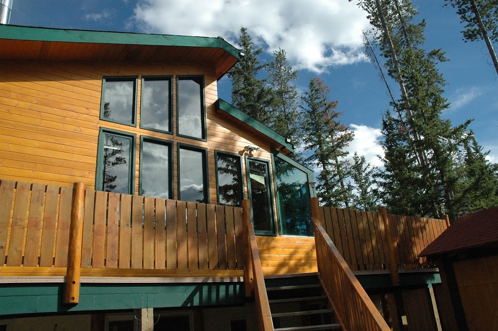 A Room With A View | 711 700 Larch Pl, Canmore, AB T1W 1S2, Canada | Phone: (403) 678-6624