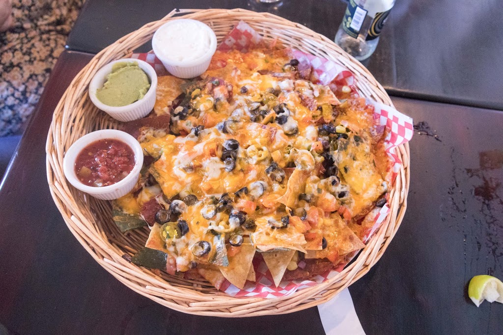Jakes at the Lake | 109 S Shore Rd, Lake Cowichan, BC V0R 2G0, Canada | Phone: (250) 932-2221