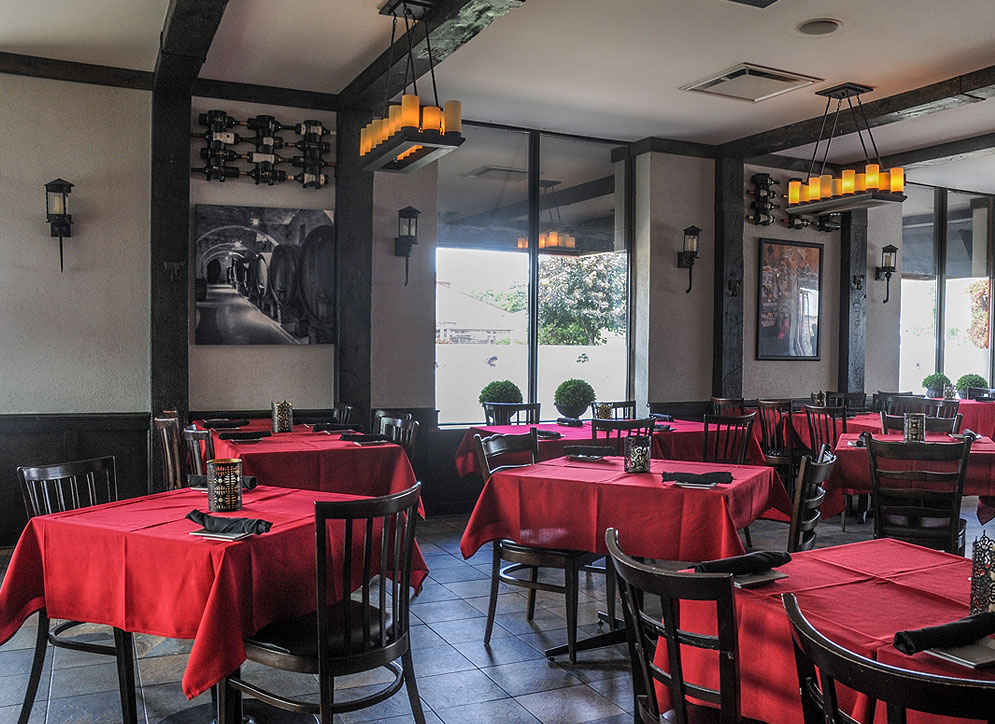 Raffaeles Cantina | 5975 King Rd, Nobleton, ON L0G 1N0, Canada | Phone: (905) 859-4429