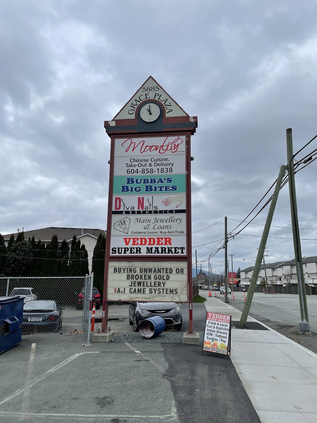 Vedder Supermarket | 5885 Vedder Rd #104, Chilliwack, BC V2R 1C3, Canada | Phone: (604) 847-0165