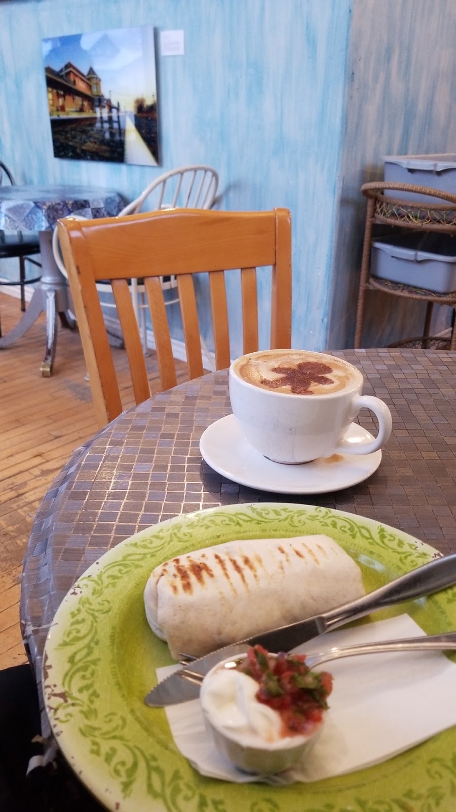 DLish by Tish Cafe | 702 14 St E A, Saskatoon, SK S7N 0P7, Canada | Phone: (306) 652-5483