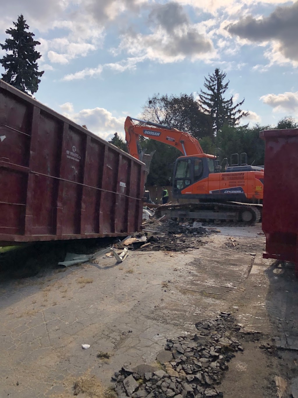 Mr. Waste | 389 Bronte St N, Milton, ON L9T 3N7, Canada | Phone: (905) 845-9240