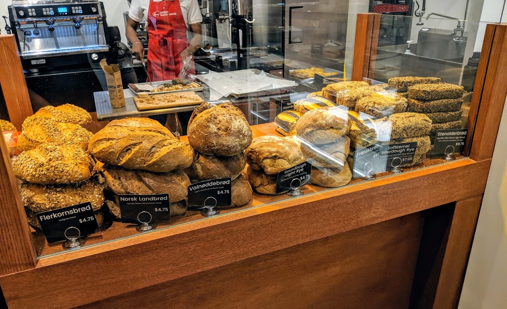 Danish Pastry House | 17600 Yonge St, Newmarket, ON L3Y 4Z1, Canada | Phone: (905) 828-1777