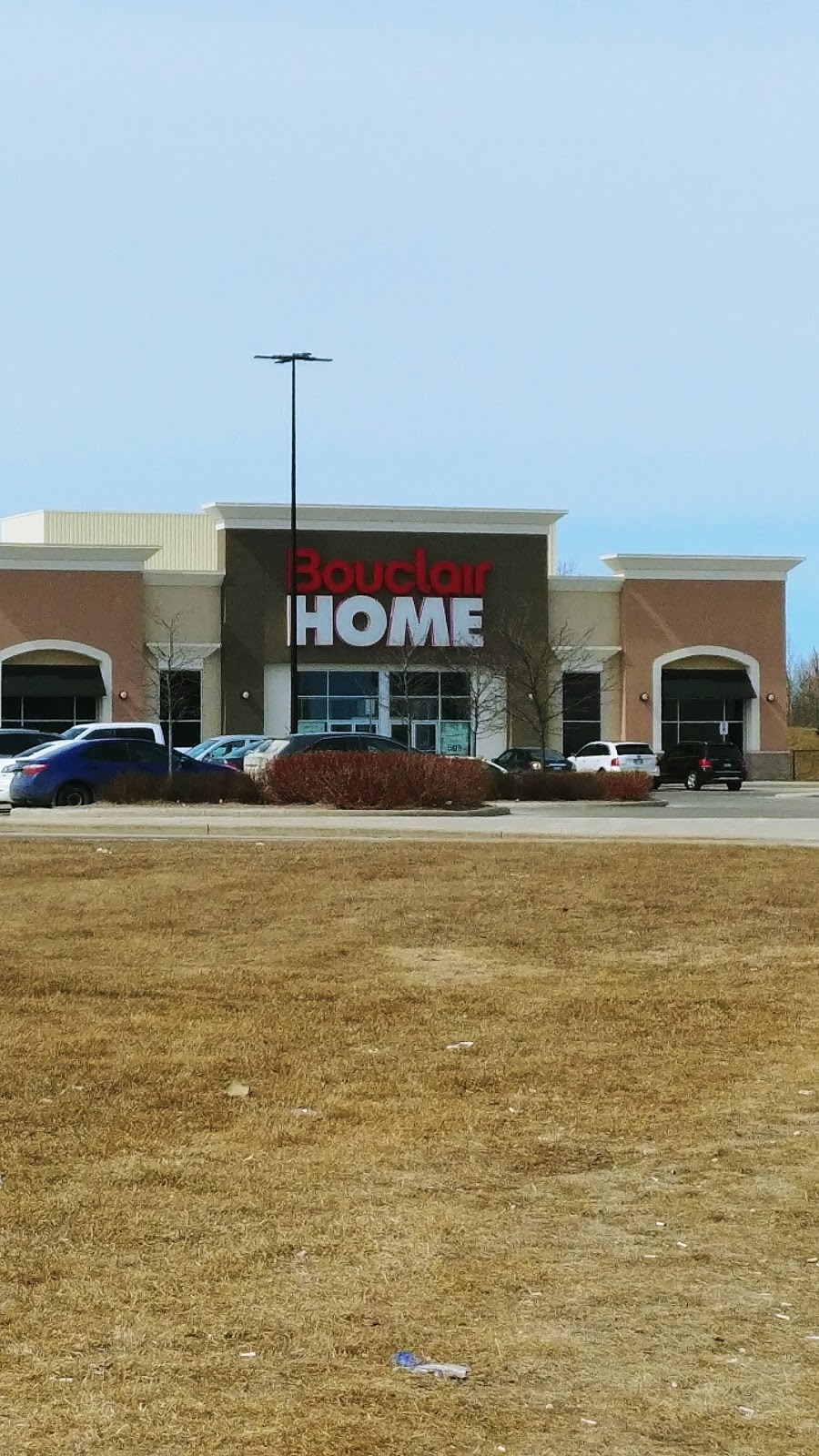 Bouclair Whitby | 320 Taunton Road E Unit E1A, Whitby, ON L1R 0H4, Canada | Phone: (905) 655-6365