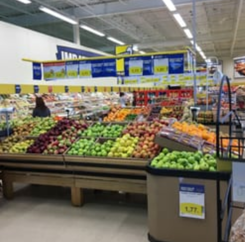 Maxi | 390 Montée des Pionniers, Terrebonne, QC J6V 1S6, Canada | Phone: (450) 657-7710
