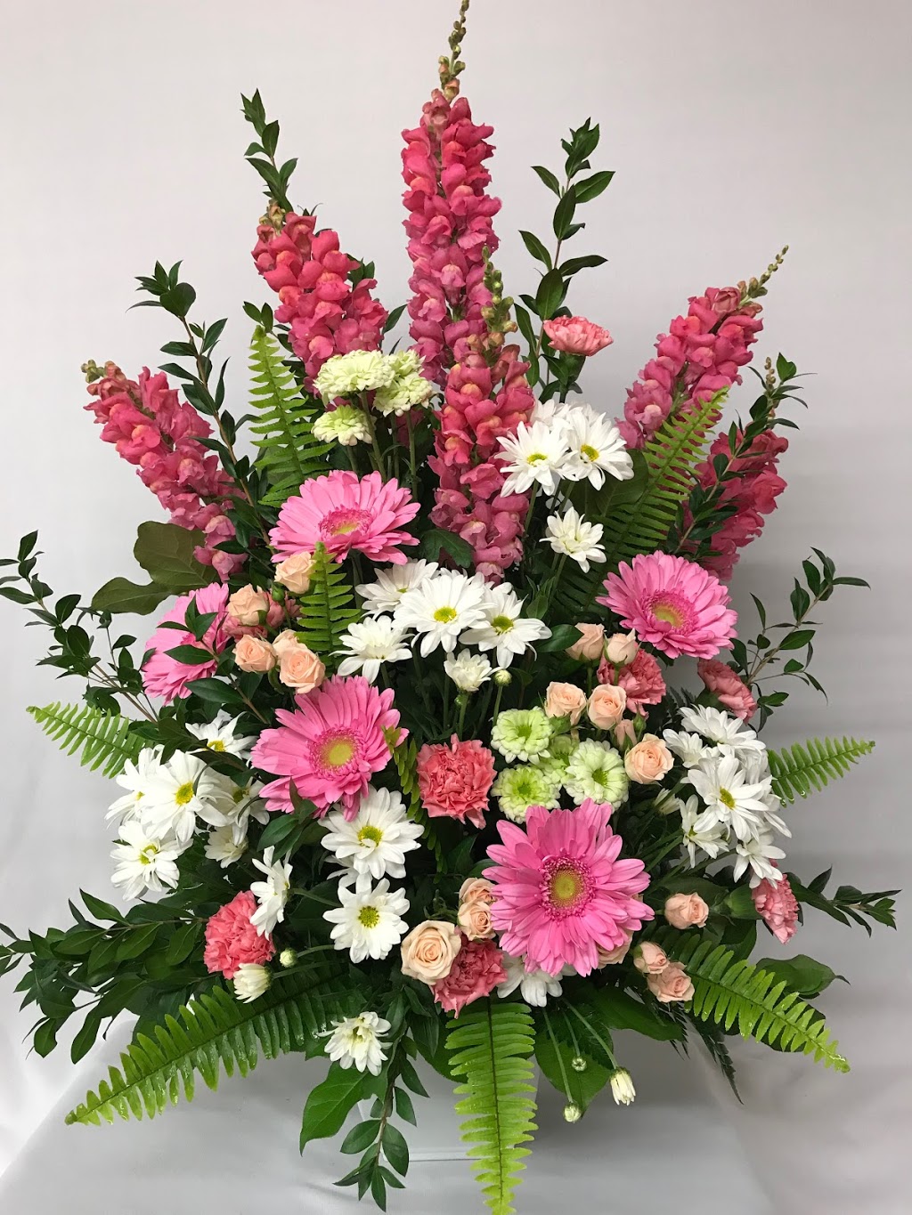 Van Belle Flowers - Courtice Location | Highway 2, 1979 King St E, Courtice, ON L1C 6E3, Canada | Phone: (905) 623-4441