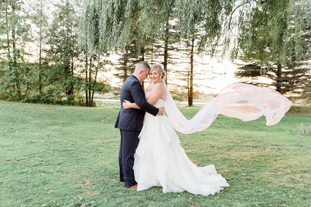 Crea Photography | 5 Georgian Dr, Warminster, ON L0K 2G0, Canada | Phone: (705) 345-6664