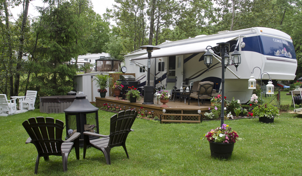 Camping du Domaine de la Rivière aux pommes | 632 QC-365, Neuville, QC G0A 2R0, Canada | Phone: (418) 561-5061