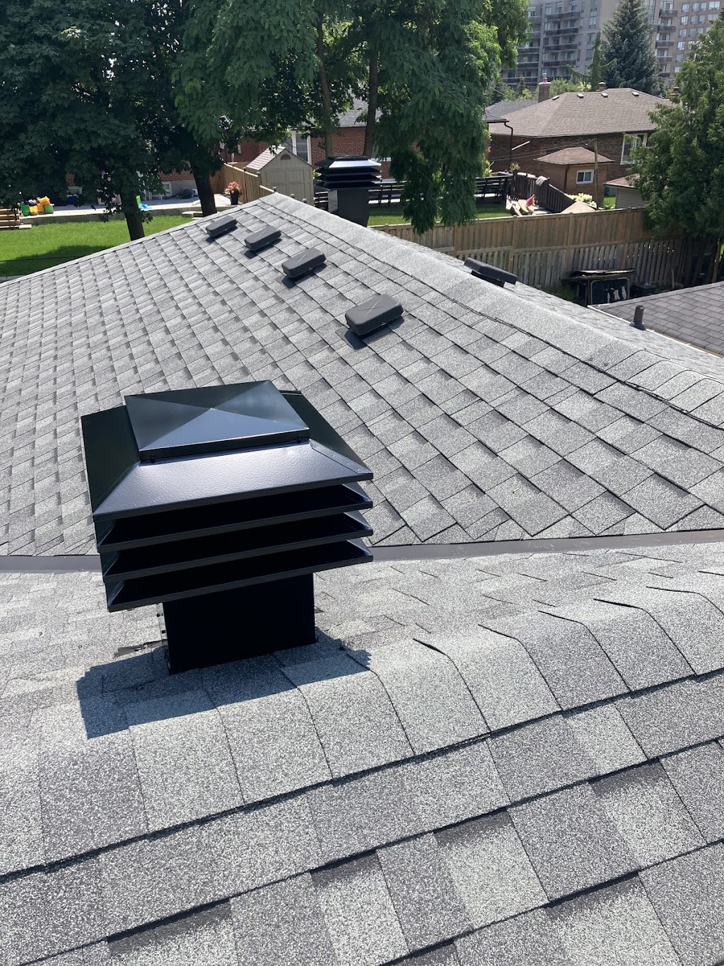 BK Roofing Group | 50 Hartleywood Dr, Scarborough, ON M1S 3N2, Canada | Phone: (647) 779-2368