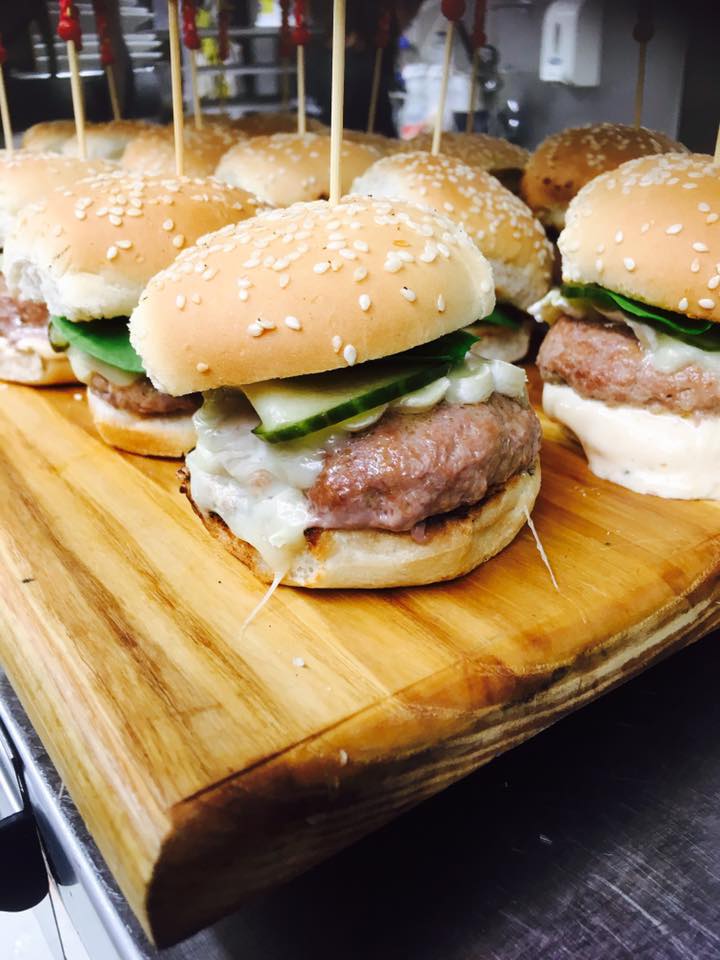 Bistro Cafe Delice | 84 Rue Saint Laurent, Beauharnois, QC J6N 2S7, Canada | Phone: (450) 395-1103