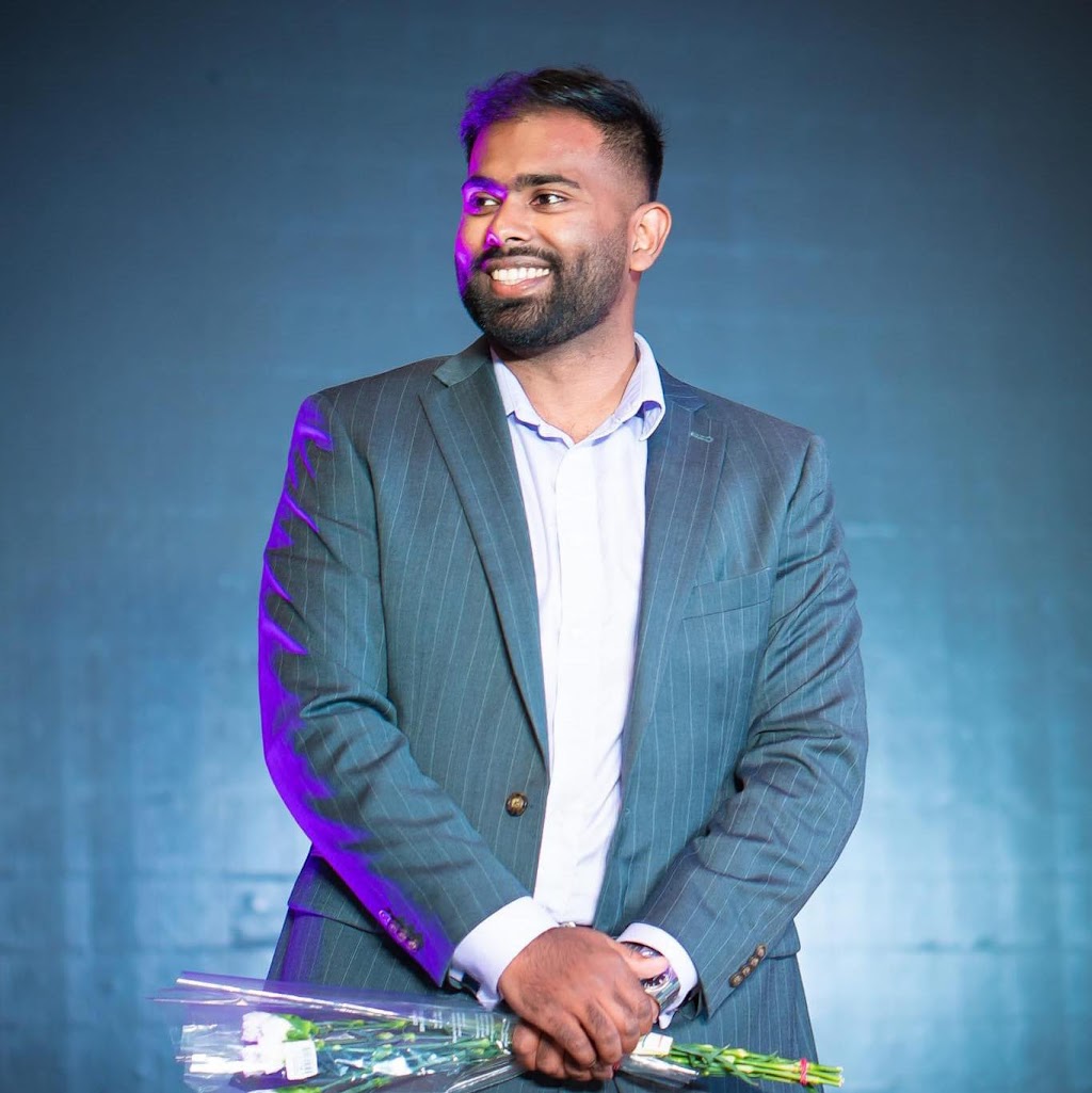 Hamdi Abbas Chola - Realtor | 245 Royal Northern Path, Oshawa, ON L1L 0R6, Canada | Phone: (647) 570-4606